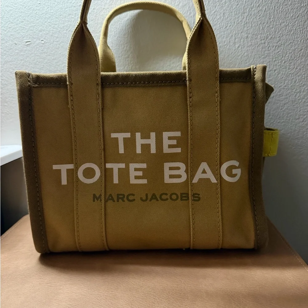 Marc Jacobs Olive Green Tote Bag - Picture 1 of 5